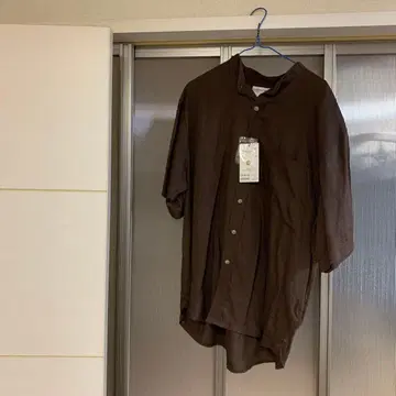 L 사이즈 브라운 반팔 셔츠