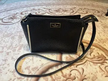 Kate Spade 네이비 가죽 숄더백