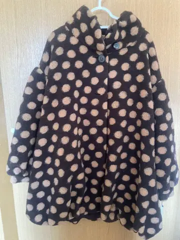 별 세 개 드레스 도트 무늬 아우터