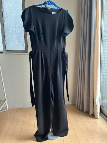 Calvin Klein 사라사라 드레이프감 소재의 올인원