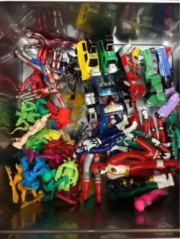 슈퍼전대 히어로 지우개 로봇 피규어 다수