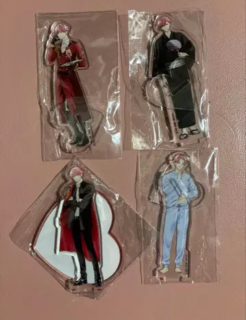 핑크와 하바네로 아크릴 스탠드 4개 세트