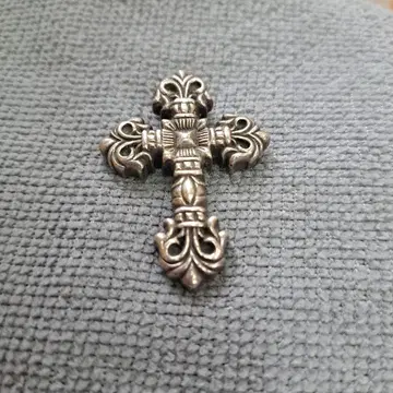 실버 장식 십자가 펜던트 탑