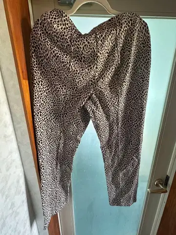 애니멀 프린트 크롭 팬츠 허리 77~85cm