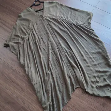 카키색 칠부 소매 튜닉 F 사이즈