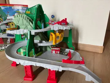 터널을 지나! 산 오르기 드라이브 토미카