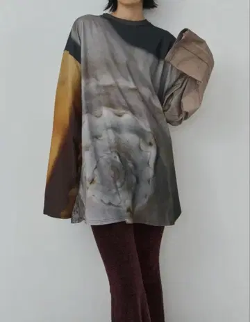 Mediam Memories Long Tee