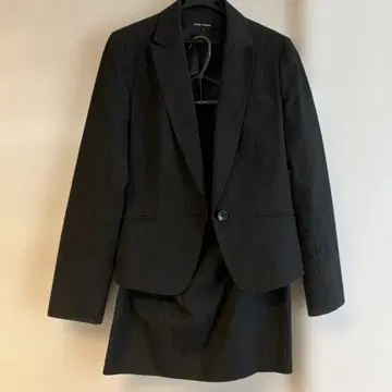 세로 줄무늬 여성 수트 L 사이즈