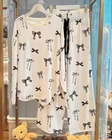 [인기] 젤라또피케 새상품 리본 무늬 셋업 상하의 세트