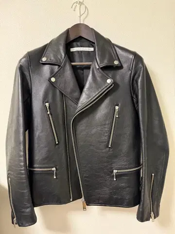 [ JOHNLAWRENCESULLIVAN ] 카우하이드 더블 라이더 자켓