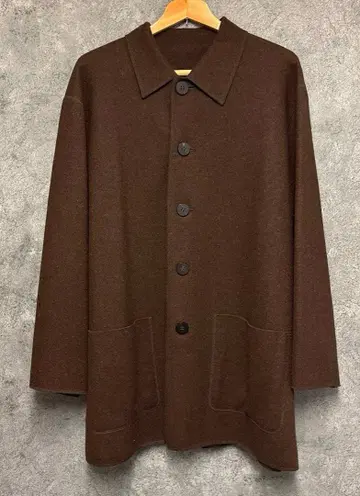 칼 울 펠트 코트