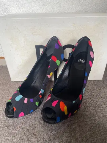 D&G 오픈토 하이힐 블랙/멀티 컬러 택 포함 새상품
