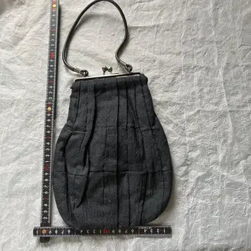 군겐도 토미 클러치백