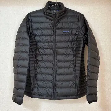 Patagonia 블랙 다운 자켓 M 사이즈