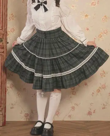 시마무라 아이노 에리 샬롯의 수요일 시리즈 스커트 3L 크리스마스