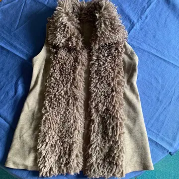 HIROKO BIS 베이지 퍼 베스트 슬리브리스