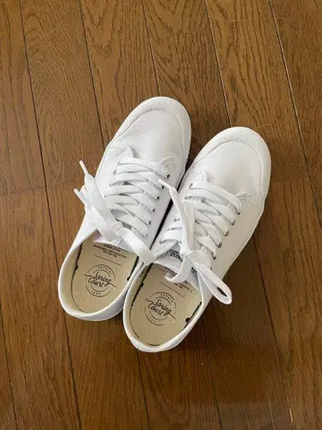 컨디션 최상 스프링 코트 스니커즈 37 화이트