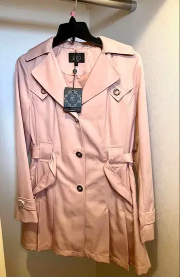 Luxury lane 후드 부착 핑크 트렌치코트
