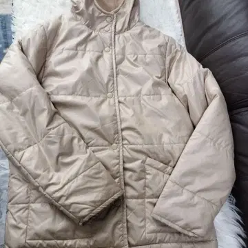 뉴발란스 베이지 다운 자켓 플리스 안쪽