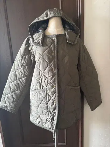 택 포함 새상품 애프터눈 티 퀼팅 코트 M~L 카키