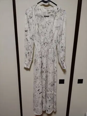 프레이 아이디 꽃무늬 맥시 길이 원피스