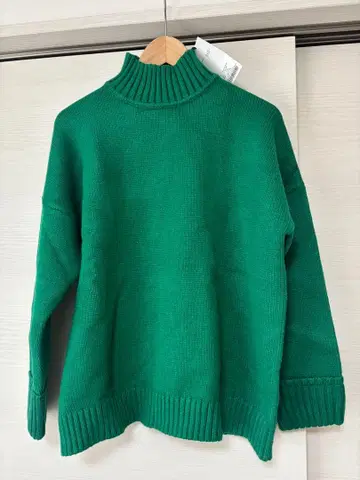 새상품 MOUSSY 터틀넥 니트