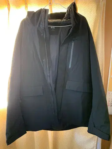 유니클로 하이브리드 다운 후드티 블랙 XL