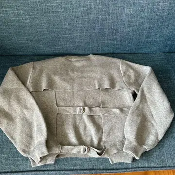 MURUA 그레이 V넥 스웨터 등 귀여움