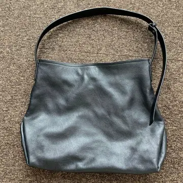 ZARA 천연 가죽 숄더백 블랙