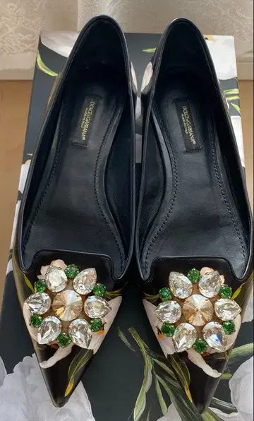 돌체앤가바나 튤립 플랫슈즈 펌프스