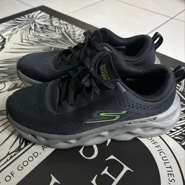 스케쳐스 스니커즈 26.0