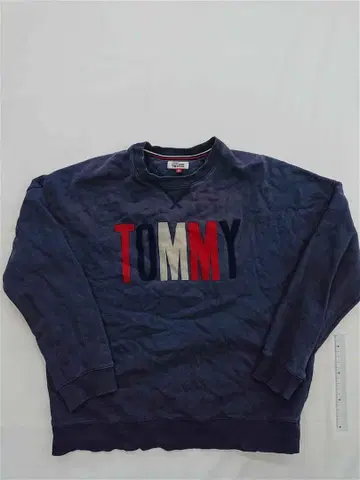 타미힐피거 데님 로고 자수 맨투맨 네이비 계열 S 사이즈