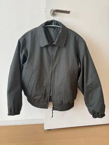 [ 완판템 ] 유니클로 퍼프테크 숏 블루종 S 올리브