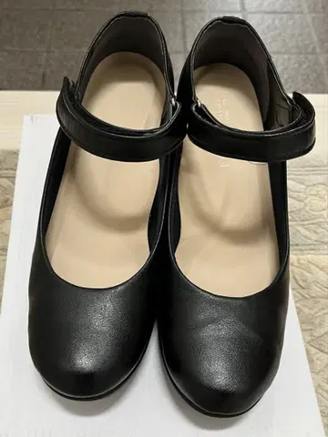 블랙 웨지 펌프스 퍼스트 컨택트 7.5cm