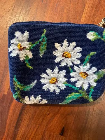 FELTER 꽃무늬 자수 파우치 네이비