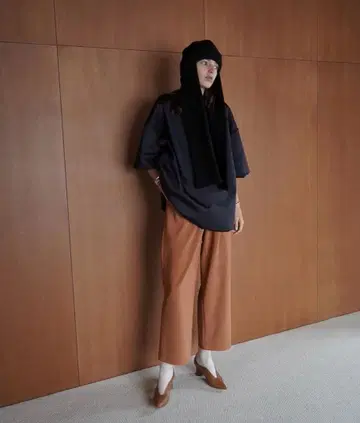 CLANE PADDED SATIN TOPS