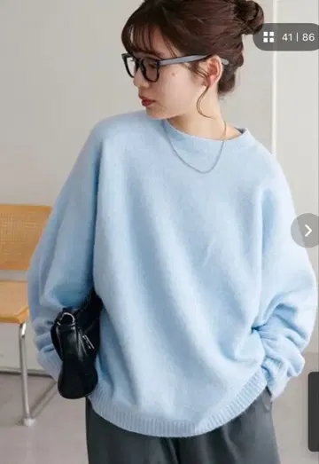 라이트 블루 오버 사이즈 니트 긴팔