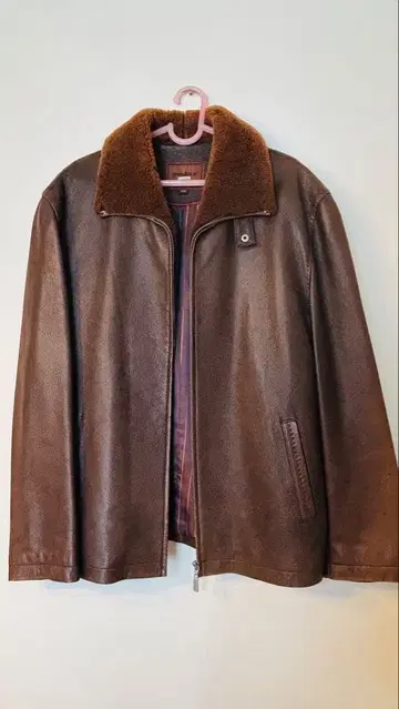 EMMANUE Collection 브라운 가죽 자켓