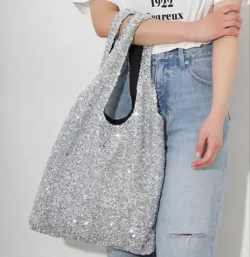 저널 스탠다드 리룸 실버 스팽글 토트백