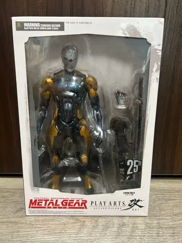 새상품 PLAY ARTS 사이보그 닌자 메탈기어 솔리드 피규어