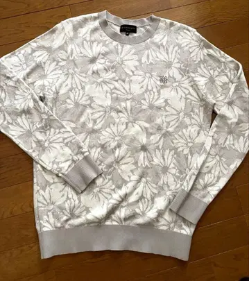 ST ANDREWS 플라워 패턴 스웨터 M