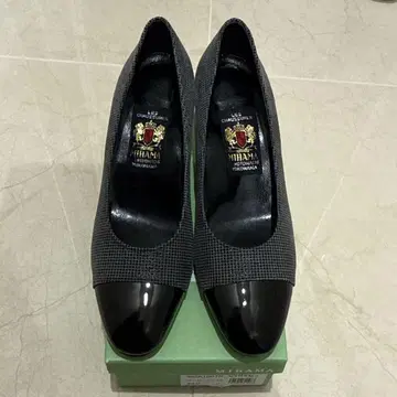 새상품 미하마 펌프스 그레이 블랙 24cm