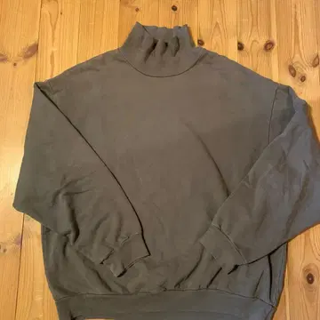 로스앤젤레스 어패럴 터틀넥 맨투맨