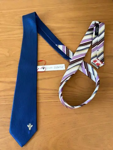 스트라이프 넥타이 파랑 giraffe