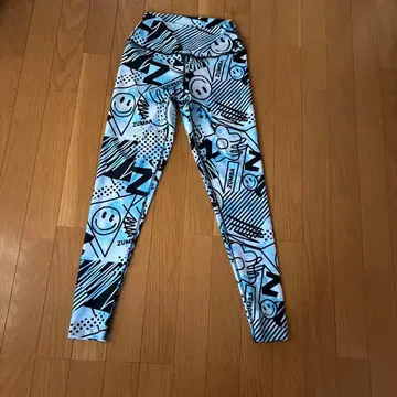 줌바 레깅스 XS 사이즈 정품