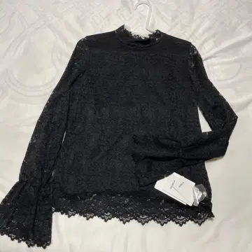 긴팔 레이스 블라우스 티셔츠 펄 버튼 M 블랙 택 포함 미사용 새상품