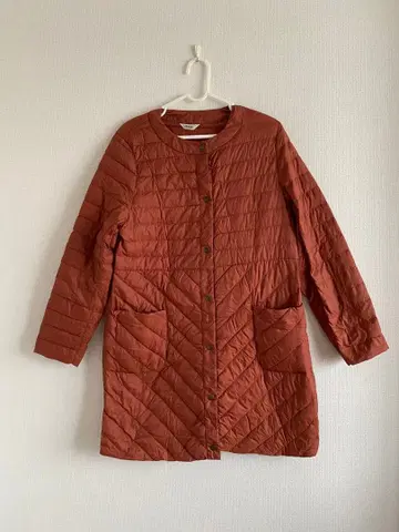 오렌지 경량 다운 코트 M 사이즈