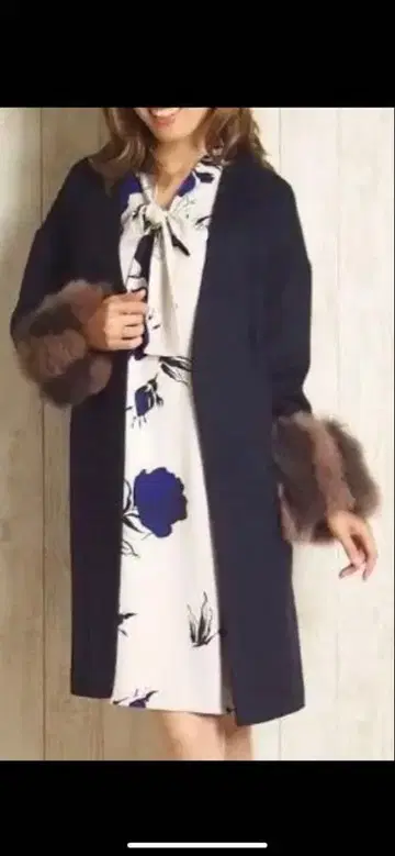 그레이스 콘티넨탈 네이비 롱 코트 퍼 포함