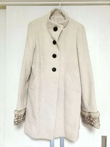 [ 새상품급 ] RU 베이지 하이넥 코트