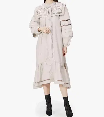 미사용 새상품 SNIDEL 펀칭 레이스 빅칼라 원피스